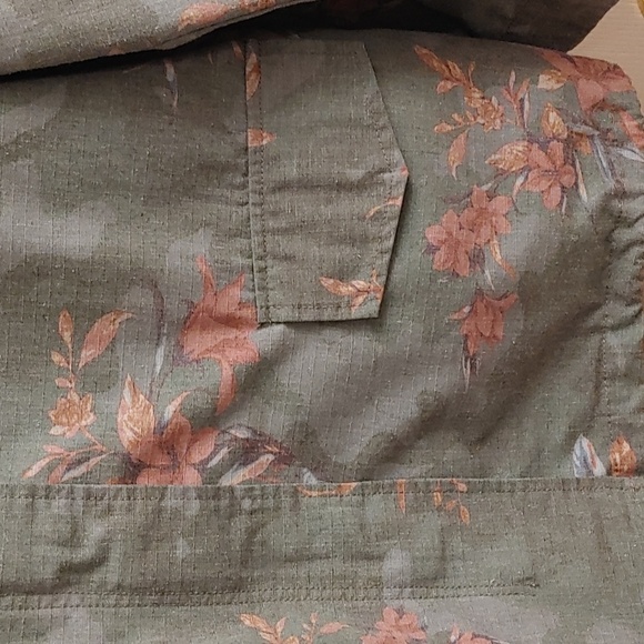 Women's Jealous Tomato Green Cammo Floral Utility Jacket Size Small - Picture 12 of 16